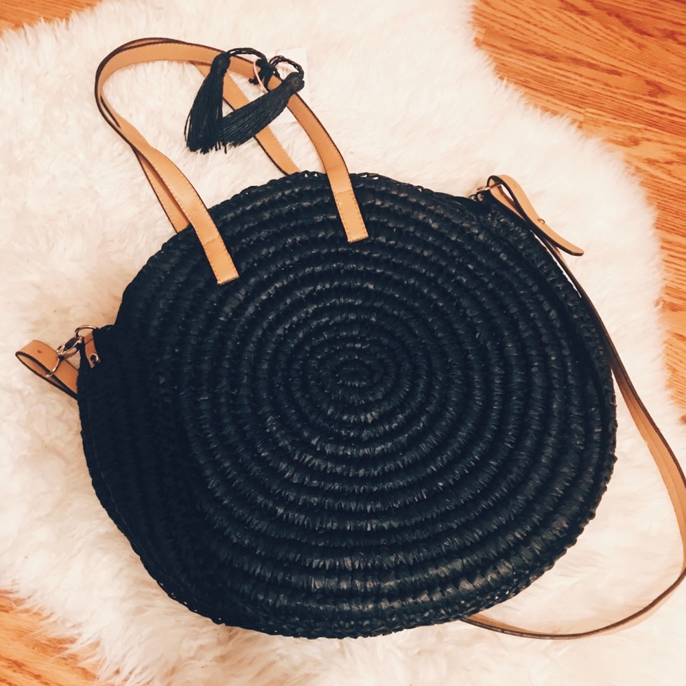 Circle Straw Tote Bag